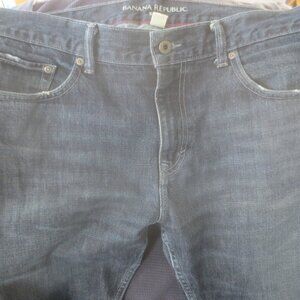 Banana Republic Slim Straight Legs Men's Denim Jeans - Size 35 x 32.
